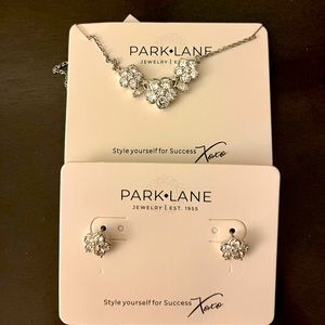 NWT silver necklace & earring set